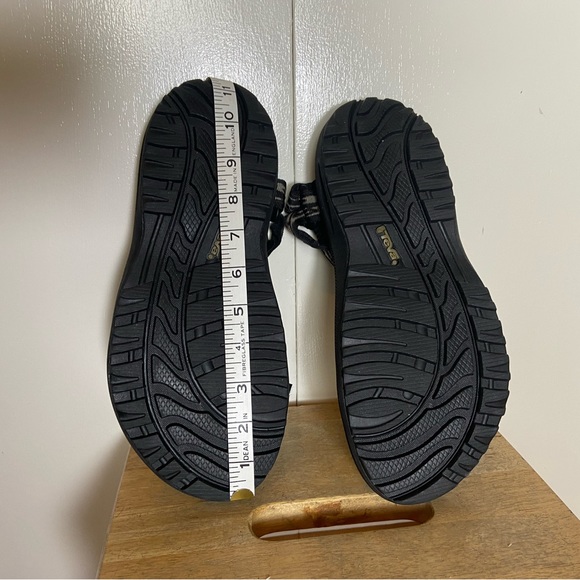 Teva - Hurricane Sandals - Picture 3 of 5